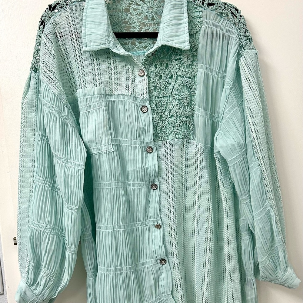 POL Light Green Lace Button Down Shirt Size S/M
